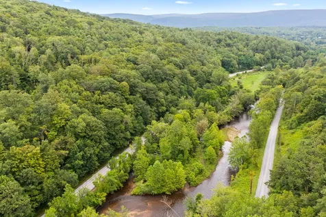 1027 Vt Route 313 Arlington VT 05250