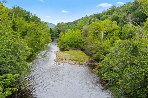 1027 Vt Route 313 Arlington VT 05250