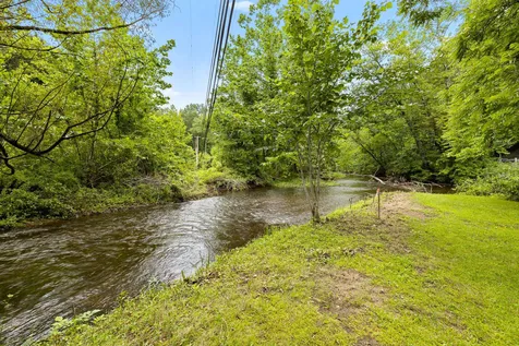 1027 Vt Route 313 Arlington VT 05250