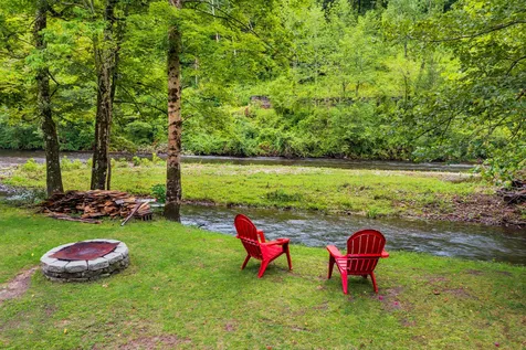 1027 Vt Route 313 Arlington VT 05250