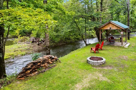 1027 Vt Route 313 Arlington VT 05250