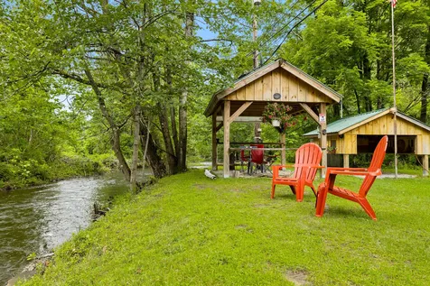 1027 Vt Route 313 Arlington VT 05250