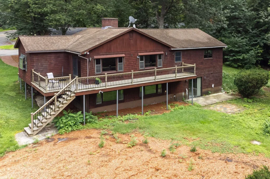 156 Greeley Street Hudson NH 03051