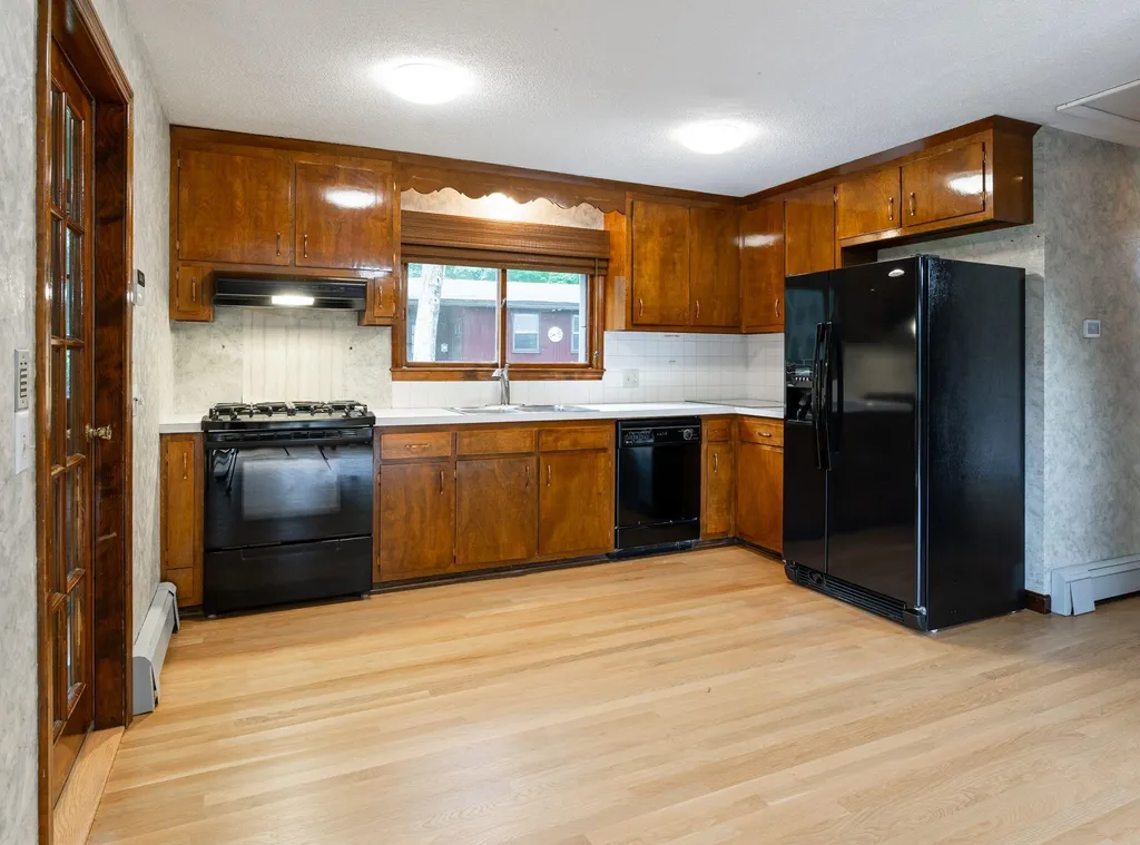 156 Greeley Street Hudson NH 03051