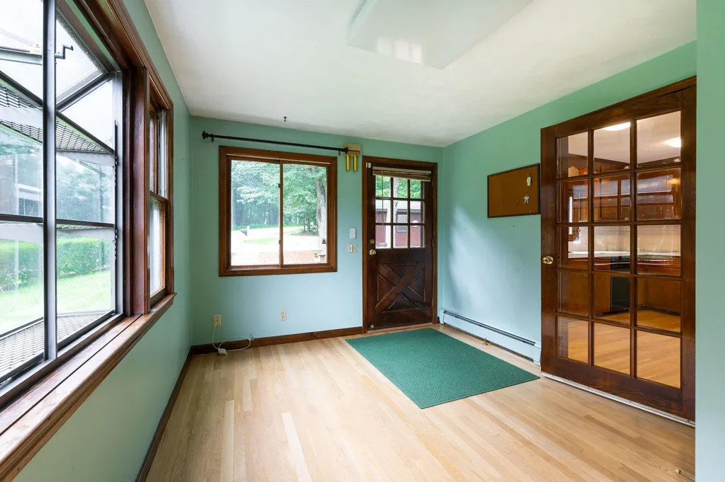 156 Greeley Street Hudson NH 03051