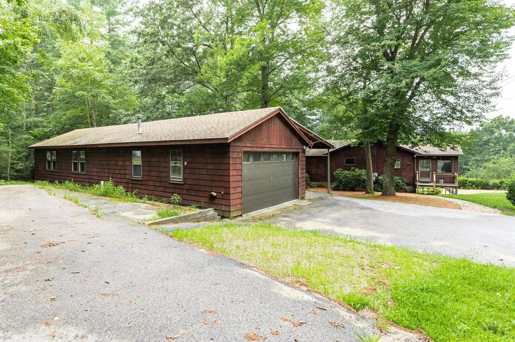 156 Greeley Street Hudson NH 03051