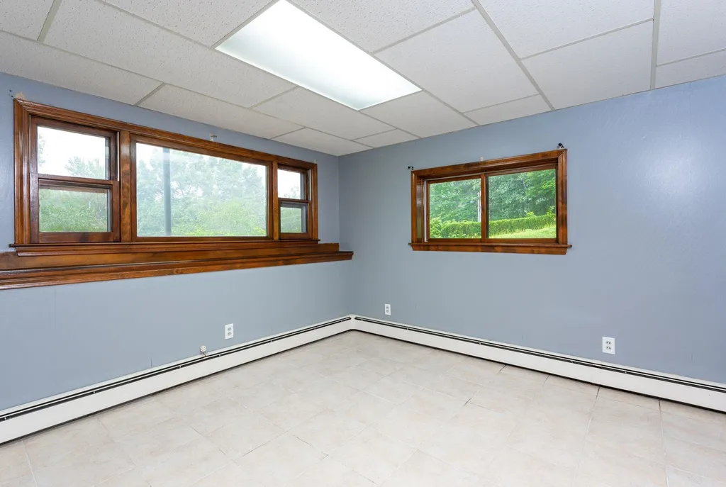 156 Greeley Street Hudson NH 03051