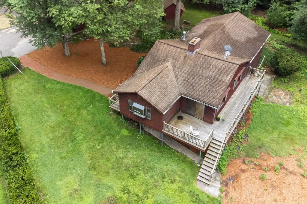 156 Greeley Street Hudson NH 03051