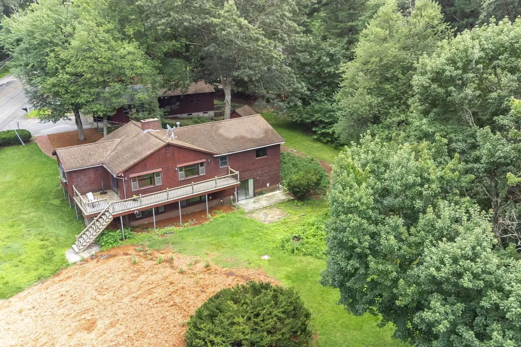156 Greeley Street Hudson NH 03051