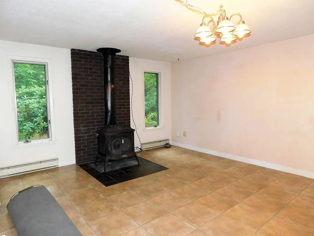 52 Moharimet Drive Madbury NH 03823