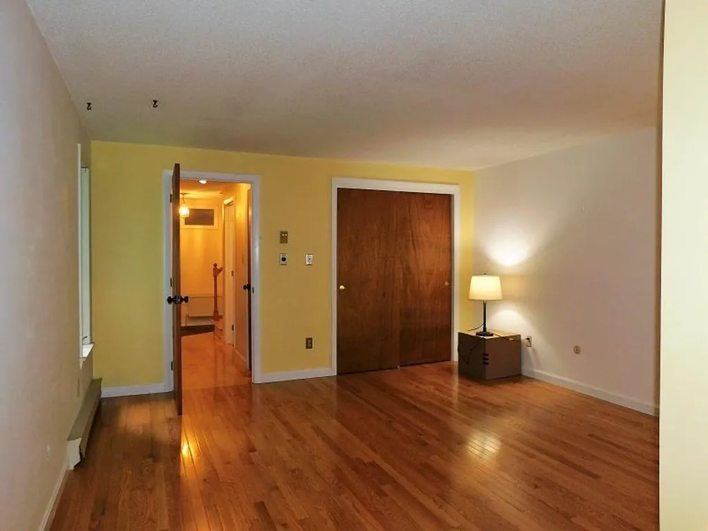 52 Moharimet Drive Madbury NH 03823
