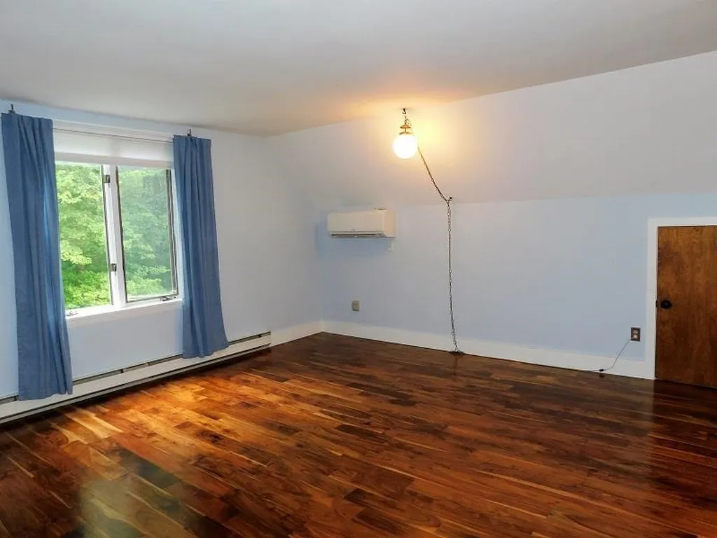 52 Moharimet Drive Madbury NH 03823