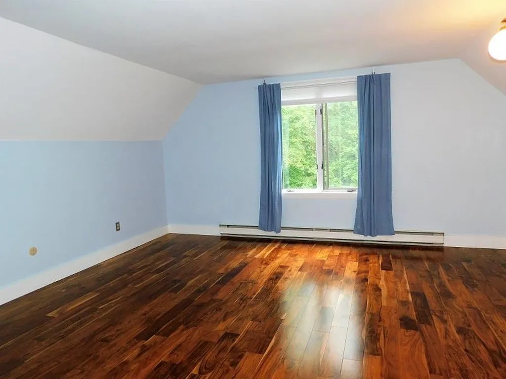 52 Moharimet Drive Madbury NH 03823