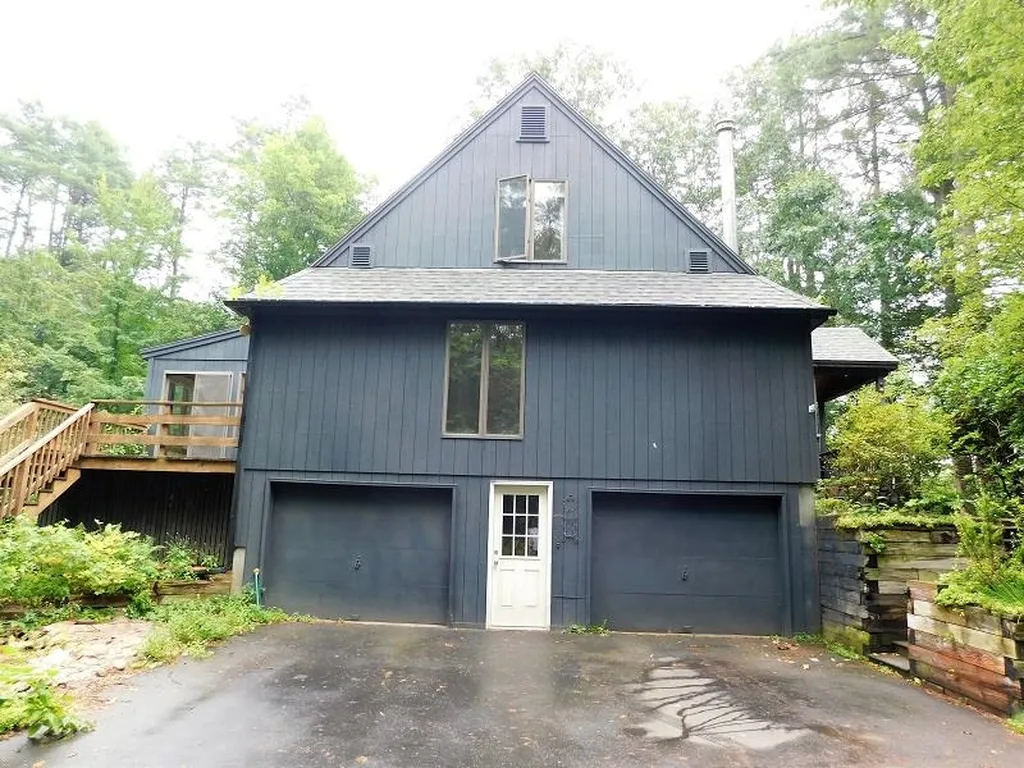52 Moharimet Drive Madbury NH 03823