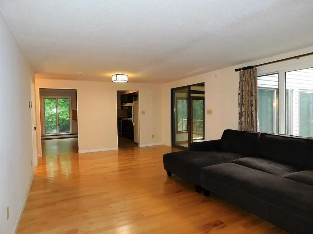 52 Moharimet Drive Madbury NH 03823