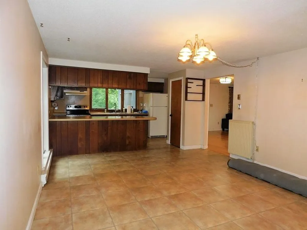52 Moharimet Drive Madbury NH 03823