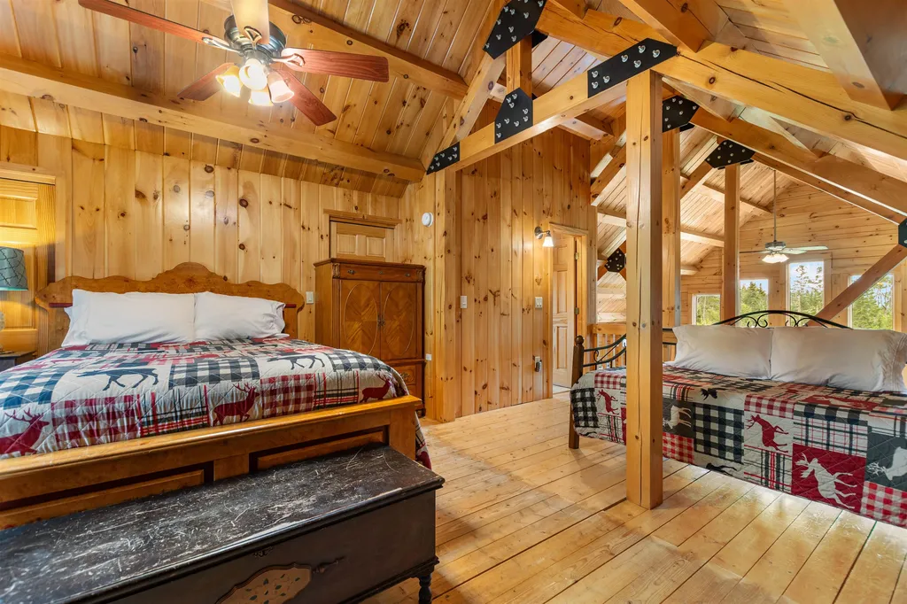 6 Patch Road Pittsburg NH 03592