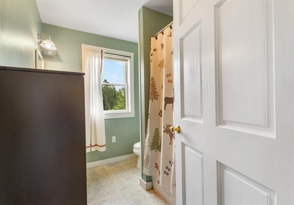 6 Patch Road Pittsburg NH 03592