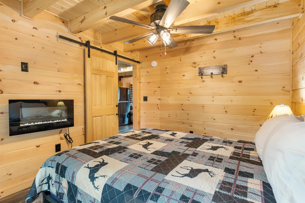 6 Patch Road Pittsburg NH 03592