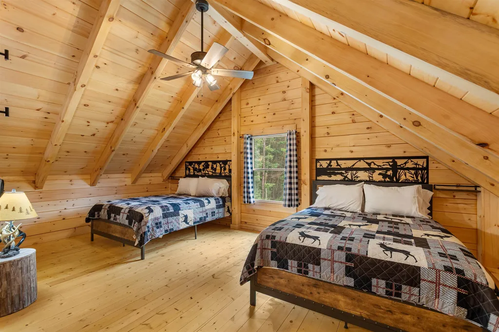 6 Patch Road Pittsburg NH 03592