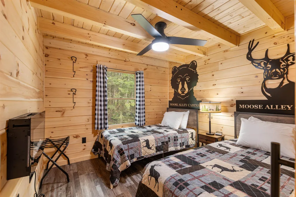 6 Patch Road Pittsburg NH 03592