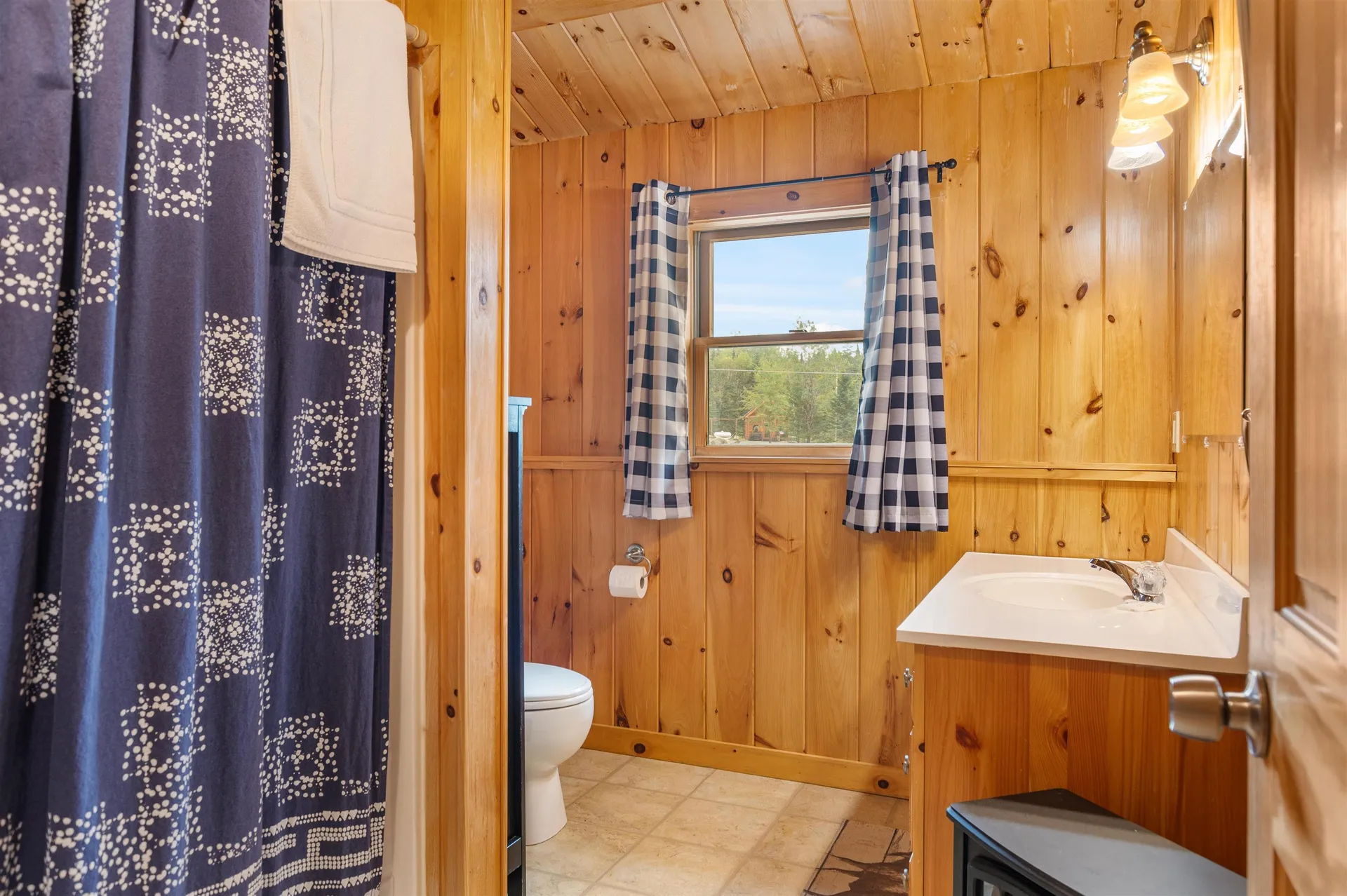 6 Patch Road Pittsburg NH 03592