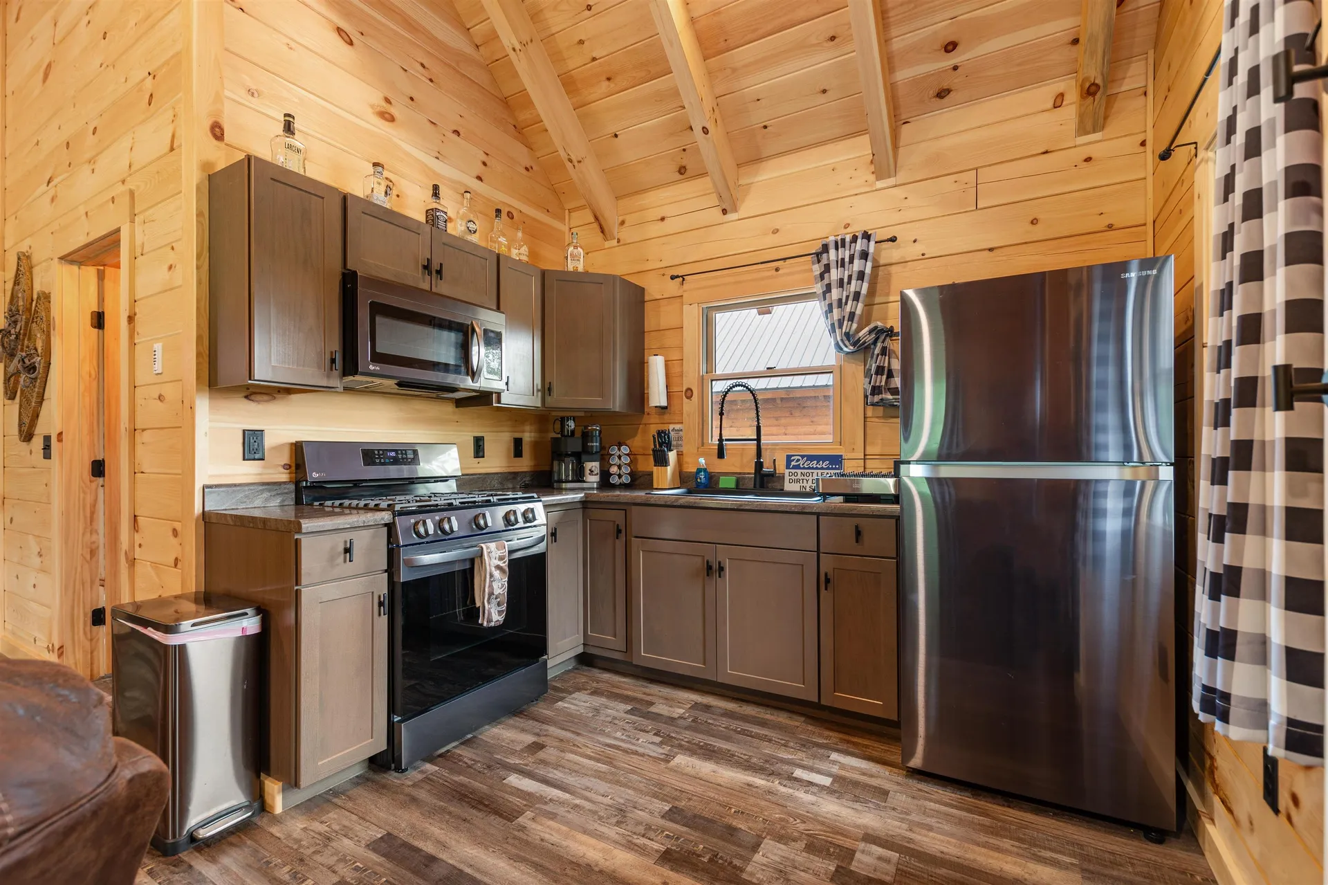 6 Patch Road Pittsburg NH 03592
