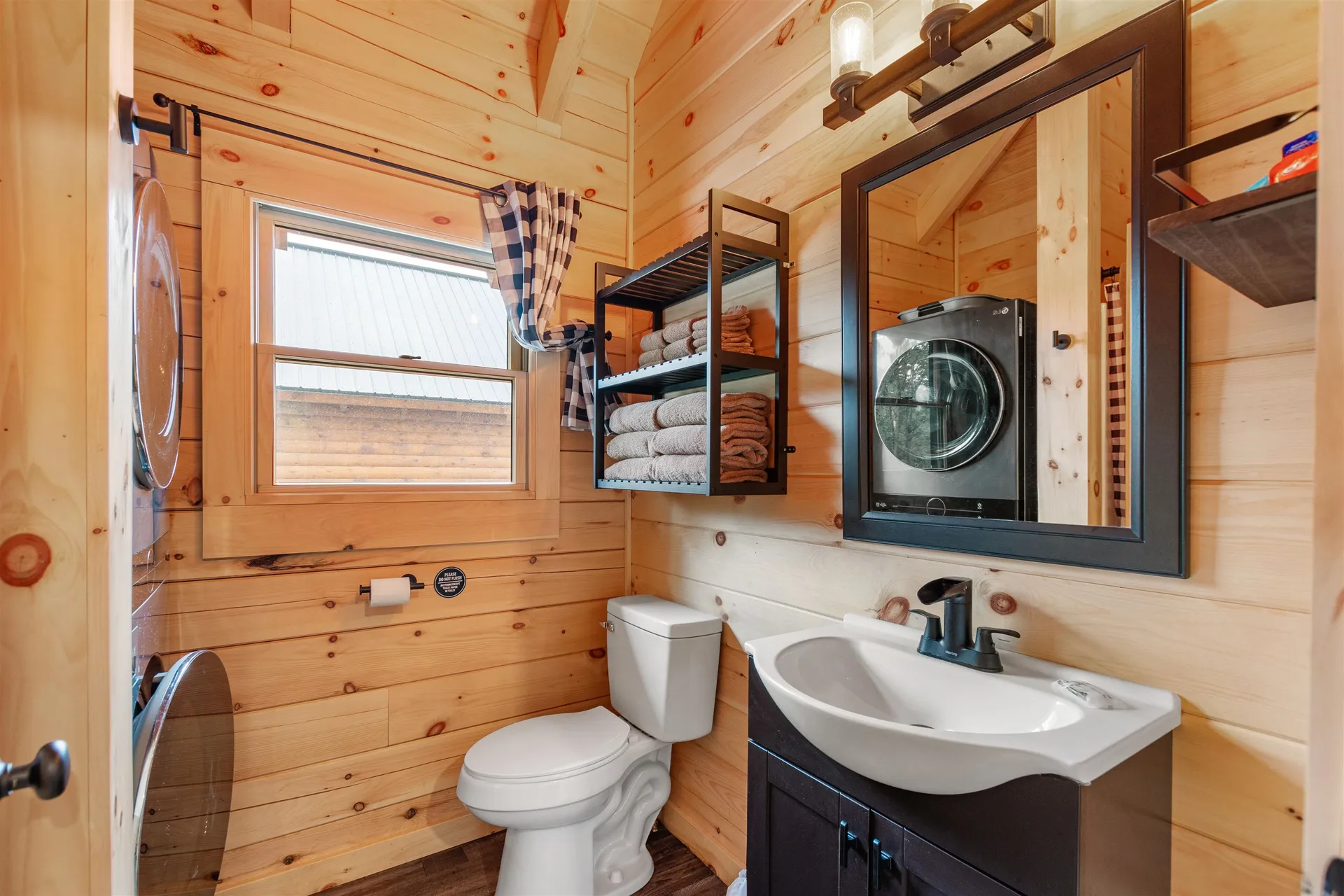 6 Patch Road Pittsburg NH 03592
