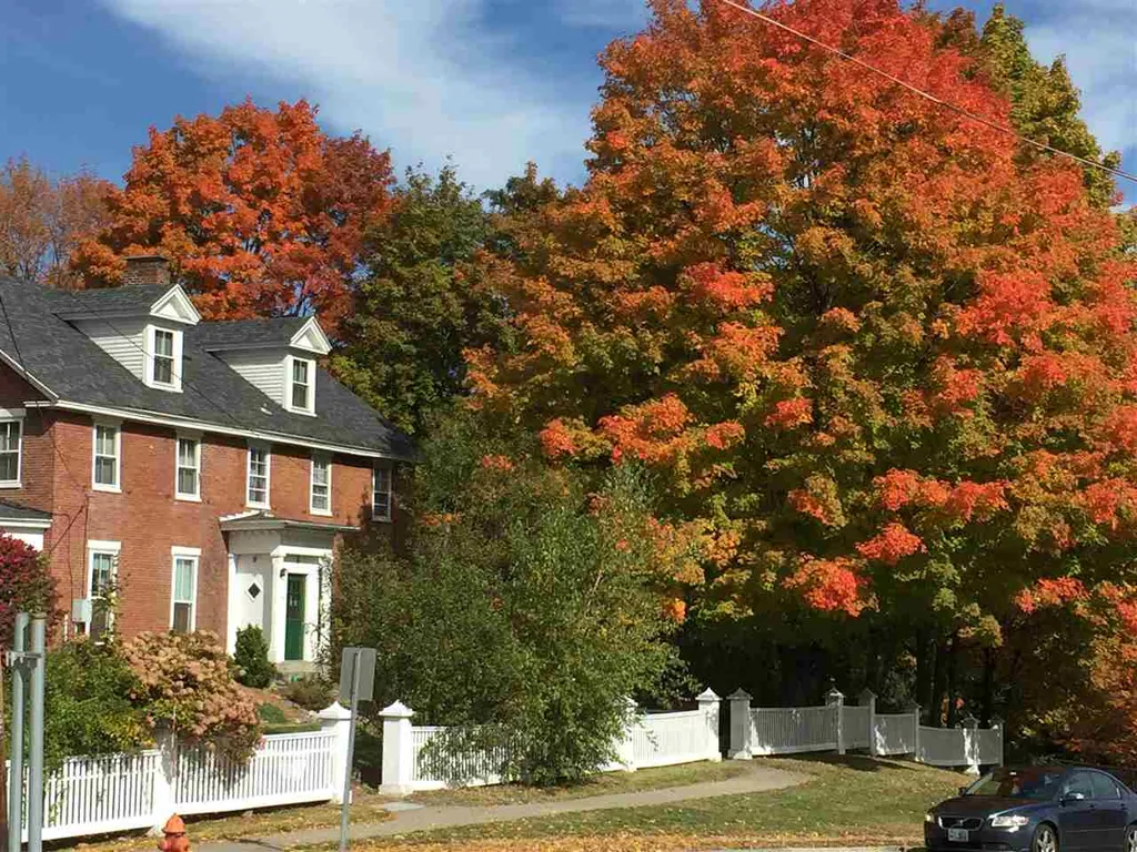 2 Elm Street Newmarket NH 03857