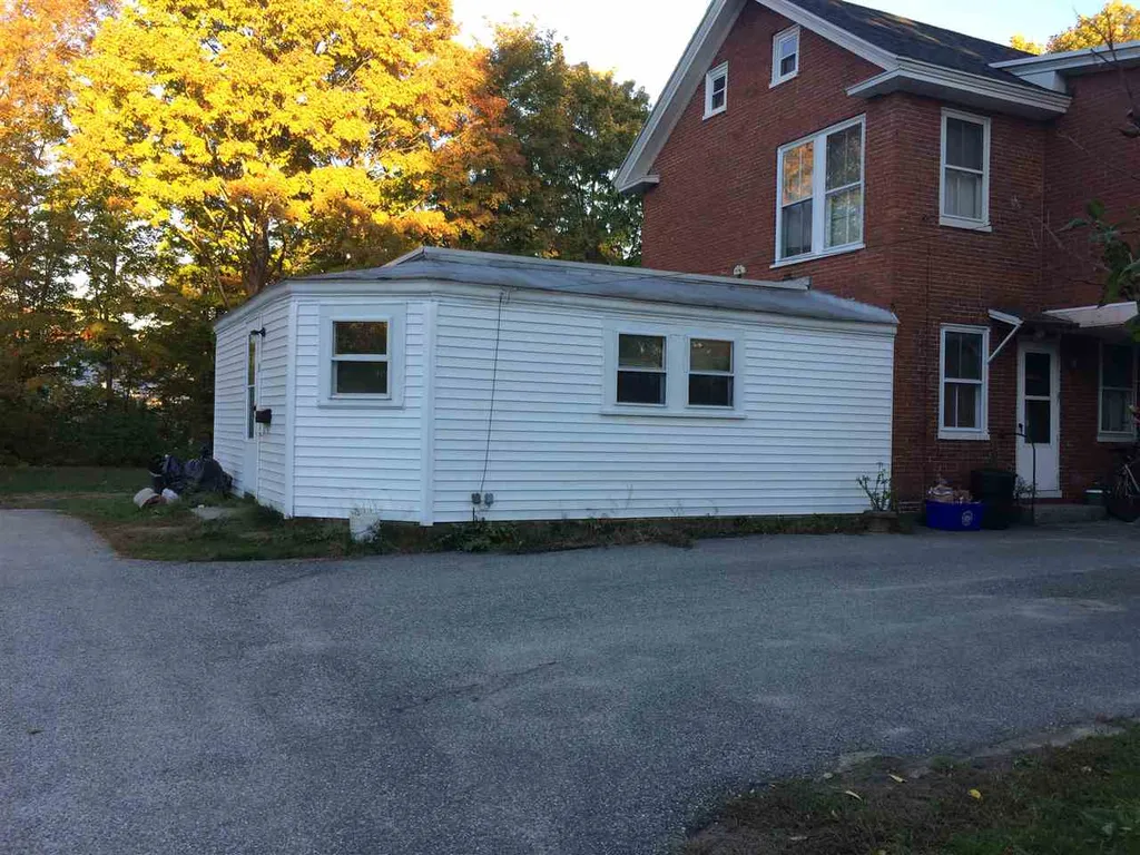 2 Elm Street Newmarket NH 03857