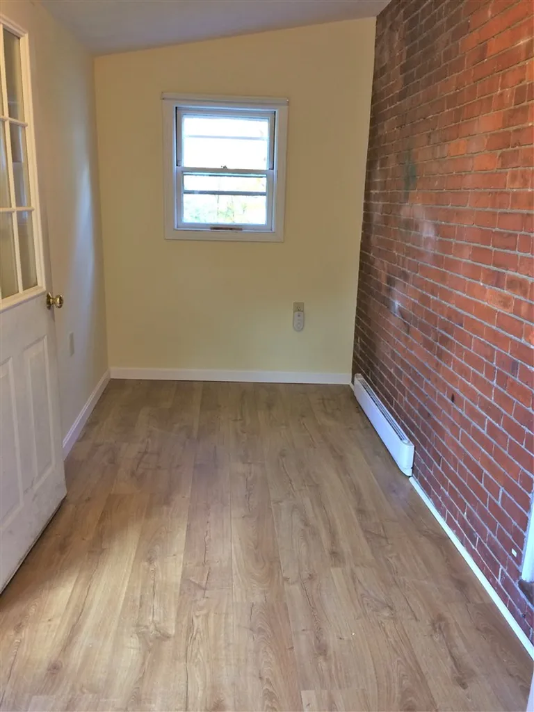 2 Elm Street Newmarket NH 03857