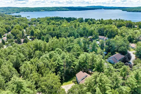 9 Algonquin Drive Laconia NH 03246