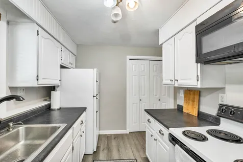9 Algonquin Drive Laconia NH 03246