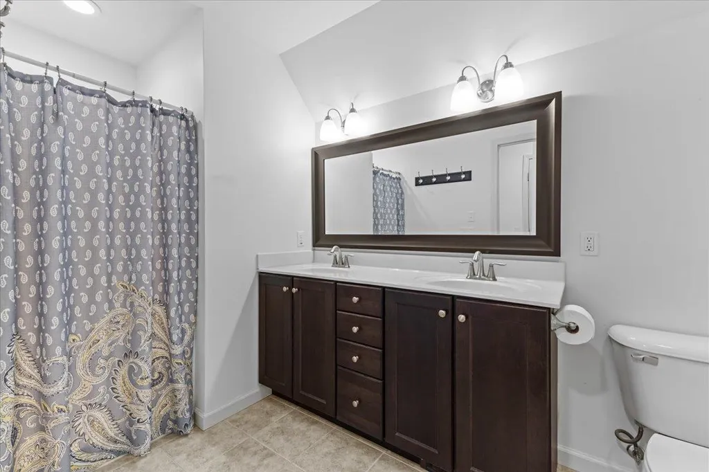 47 Jakes Way Williston VT 05495