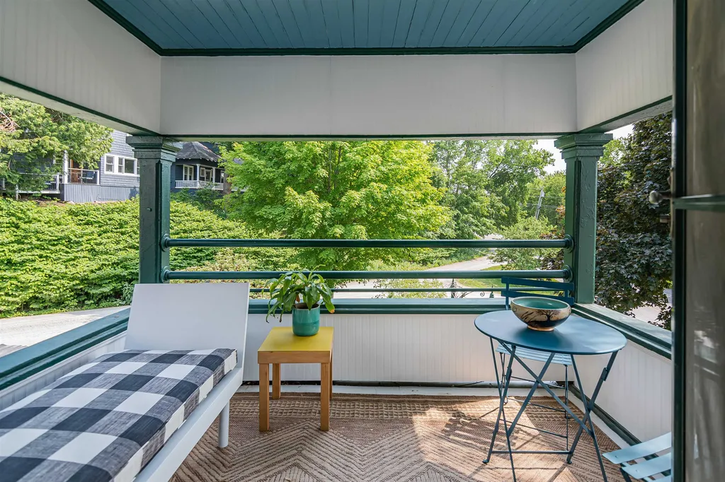 27 Inn Road Charlotte VT 05445