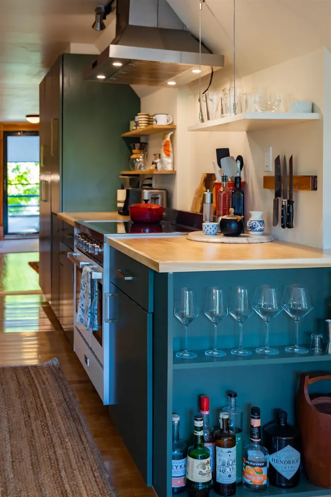 27 Inn Road Charlotte VT 05445