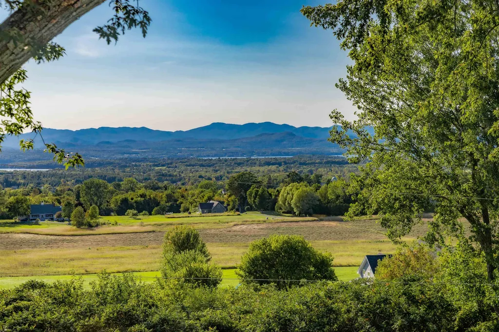 27 Inn Road Charlotte VT 05445