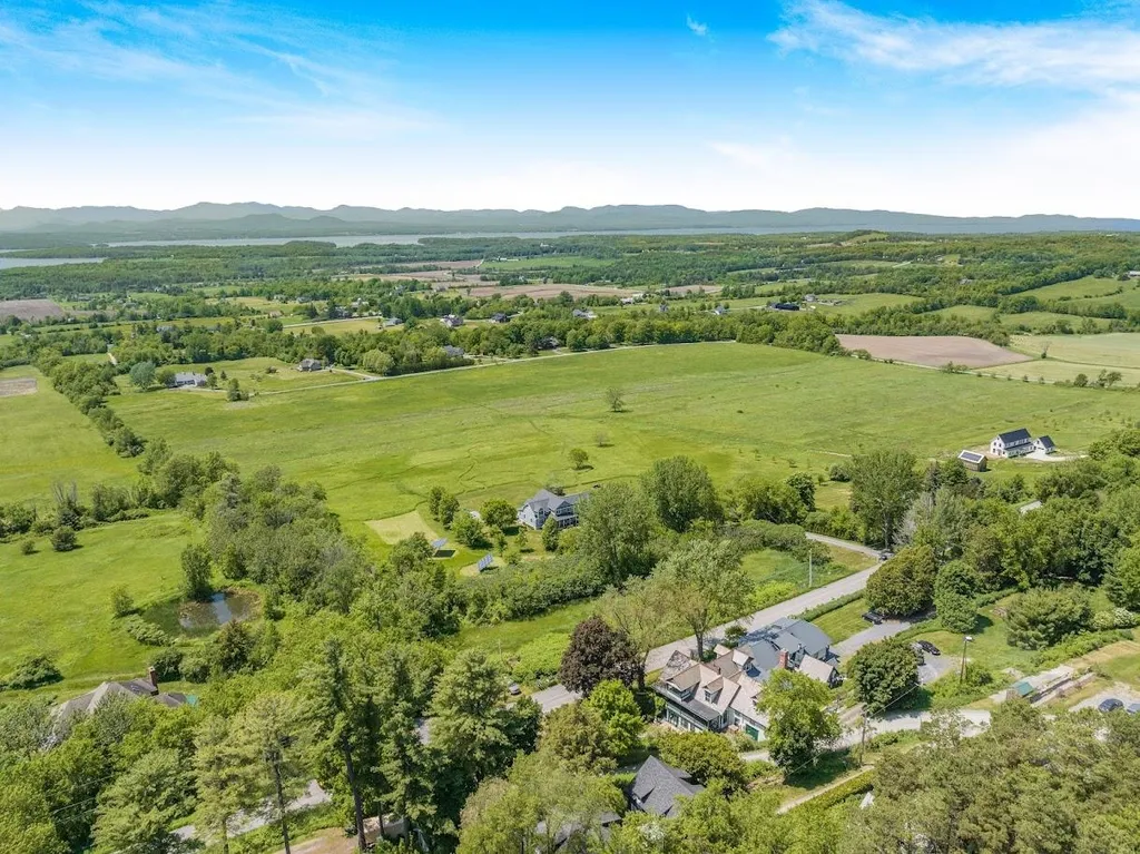 27 Inn Road Charlotte VT 05445