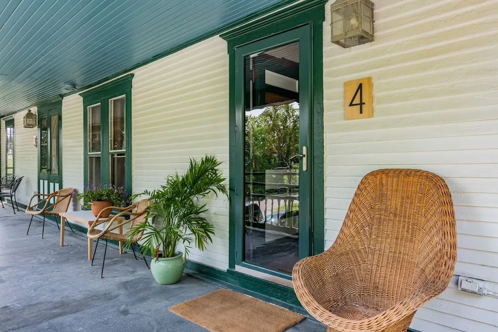 27 Inn Road Charlotte VT 05445