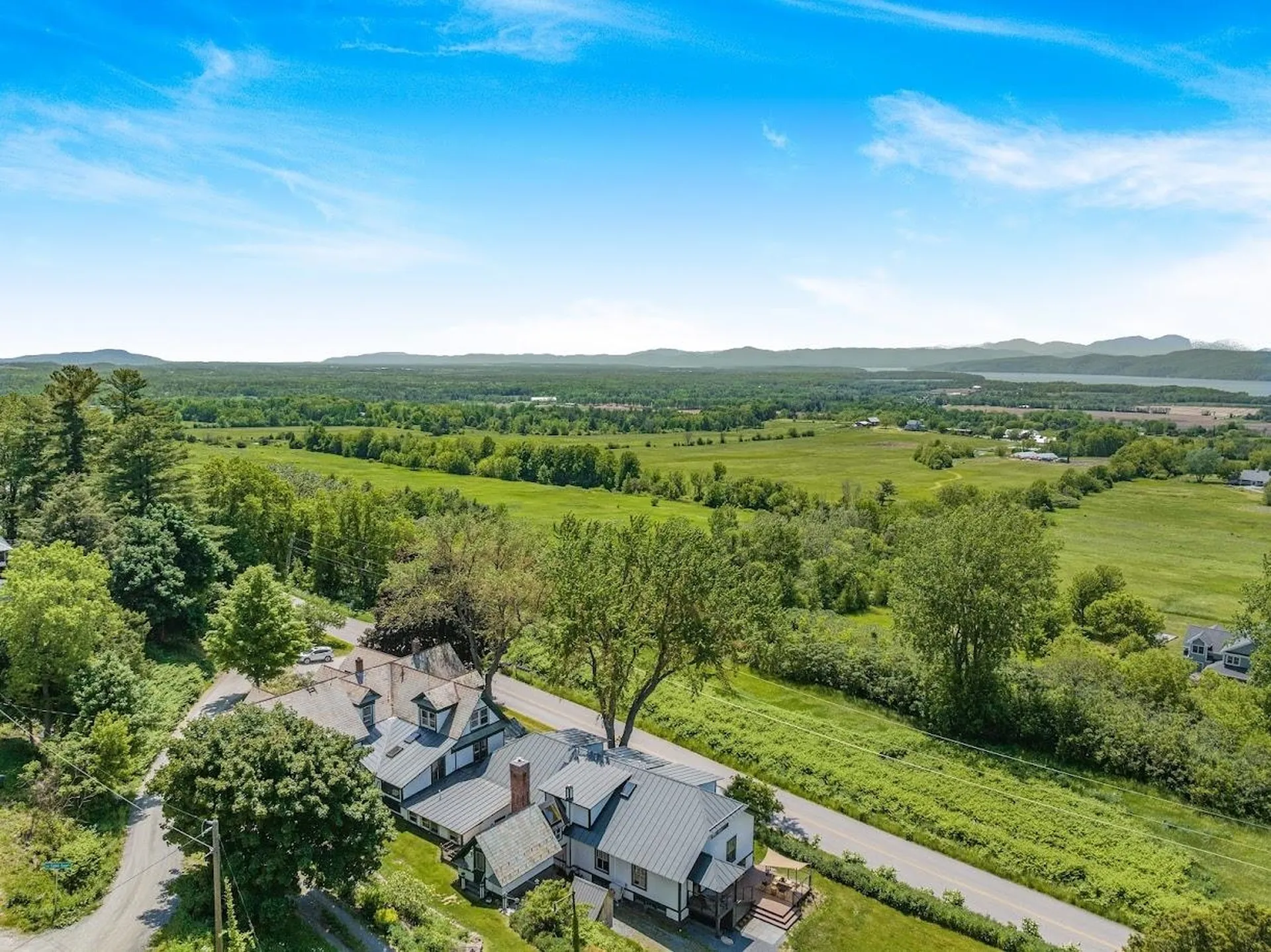 27 Inn Road Charlotte VT 05445