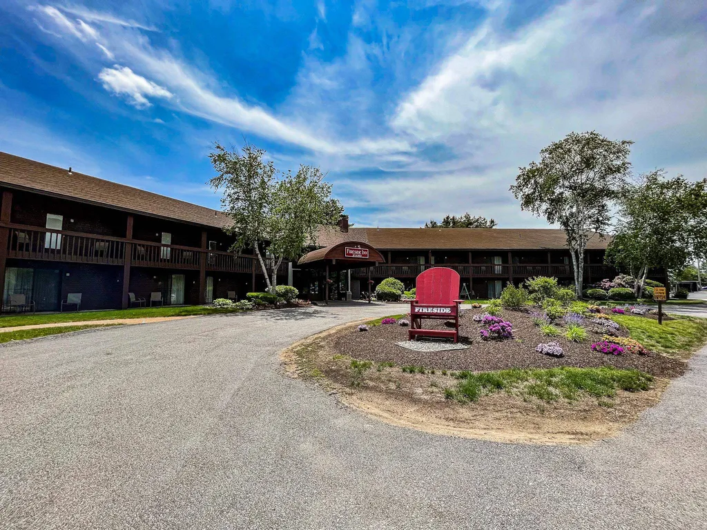 17 Harris Shore Road Gilford NH 03249