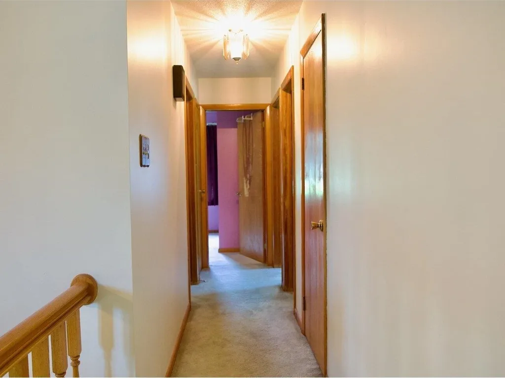 9 Londonderry Lane Essex VT 05452