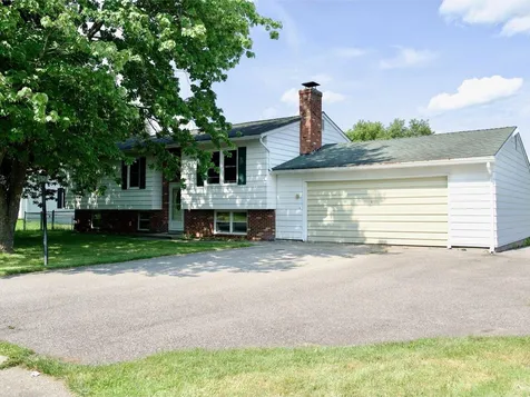9 Londonderry Lane Essex VT 05452