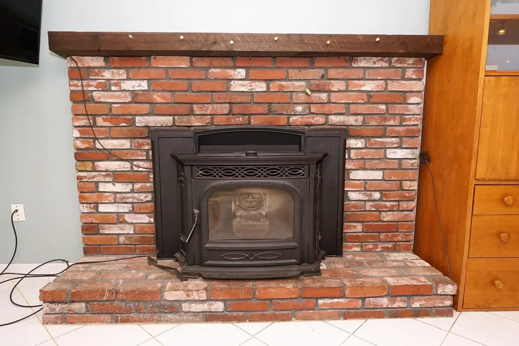 284 Bicentennial Drive Hooksett NH 03106