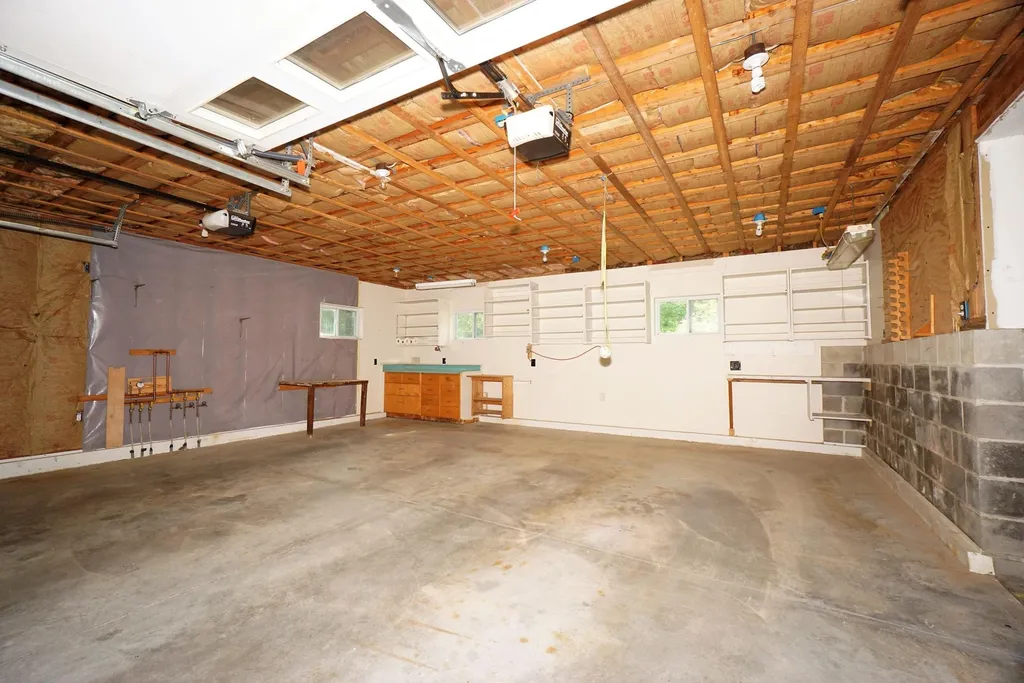284 Bicentennial Drive Hooksett NH 03106