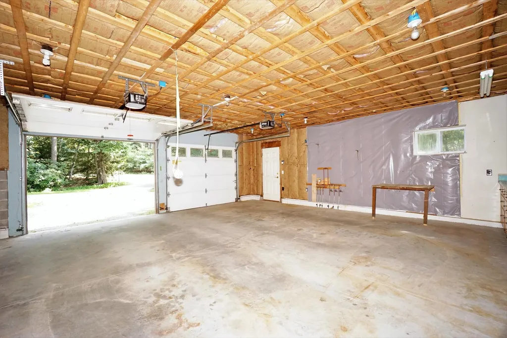 284 Bicentennial Drive Hooksett NH 03106