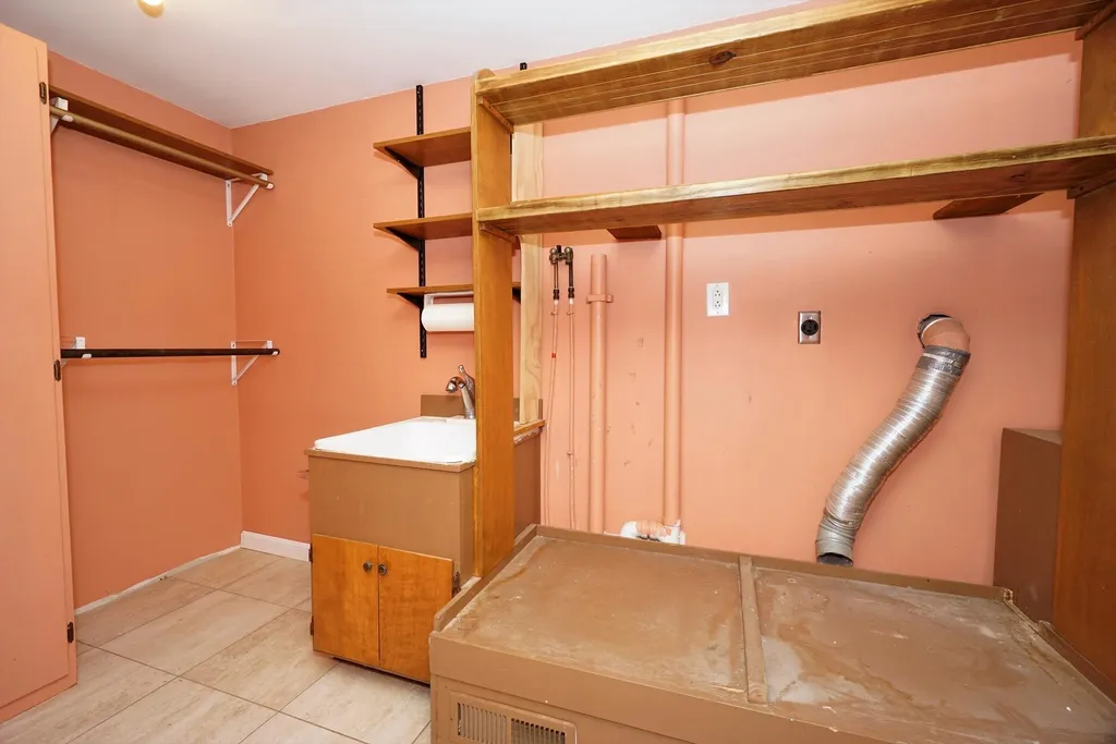 284 Bicentennial Drive Hooksett NH 03106