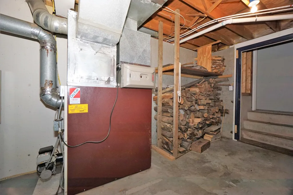 284 Bicentennial Drive Hooksett NH 03106