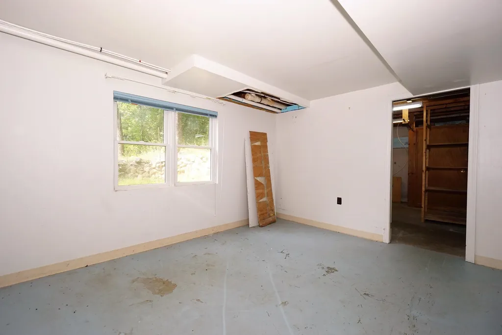 284 Bicentennial Drive Hooksett NH 03106