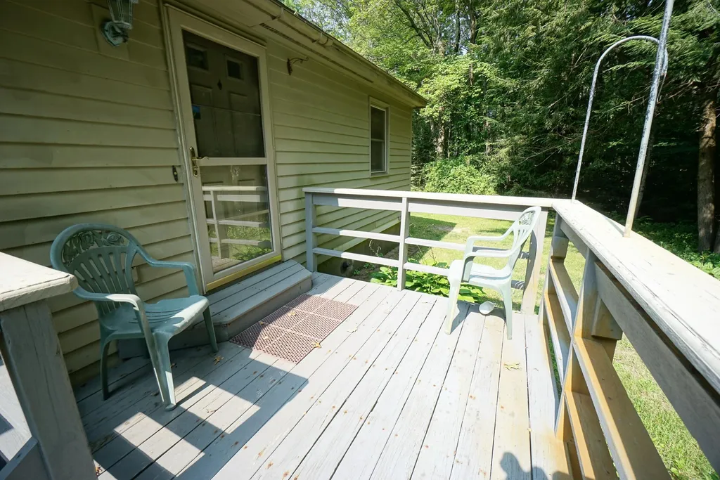 284 Bicentennial Drive Hooksett NH 03106